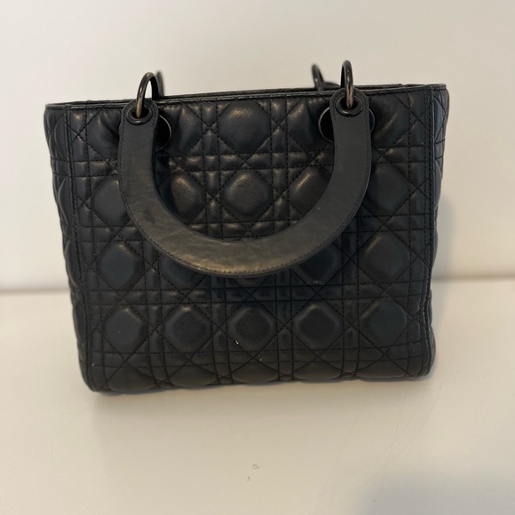 Medium Lady Dior Matte Bag - Picture 8 of 11